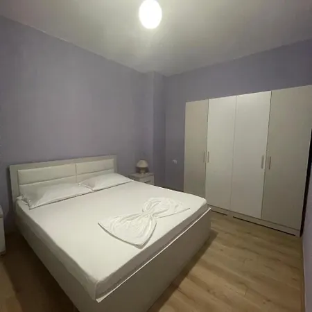 Center Sun Shine * Tiran